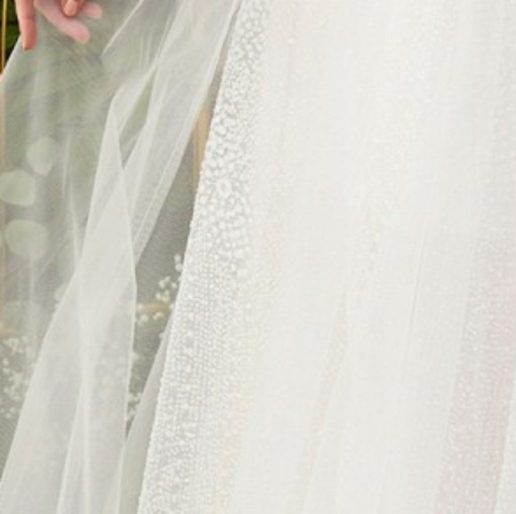 New long  off the shoulder lace tulle lace up back wedding dress,bridal gown - Picture 6 of 8